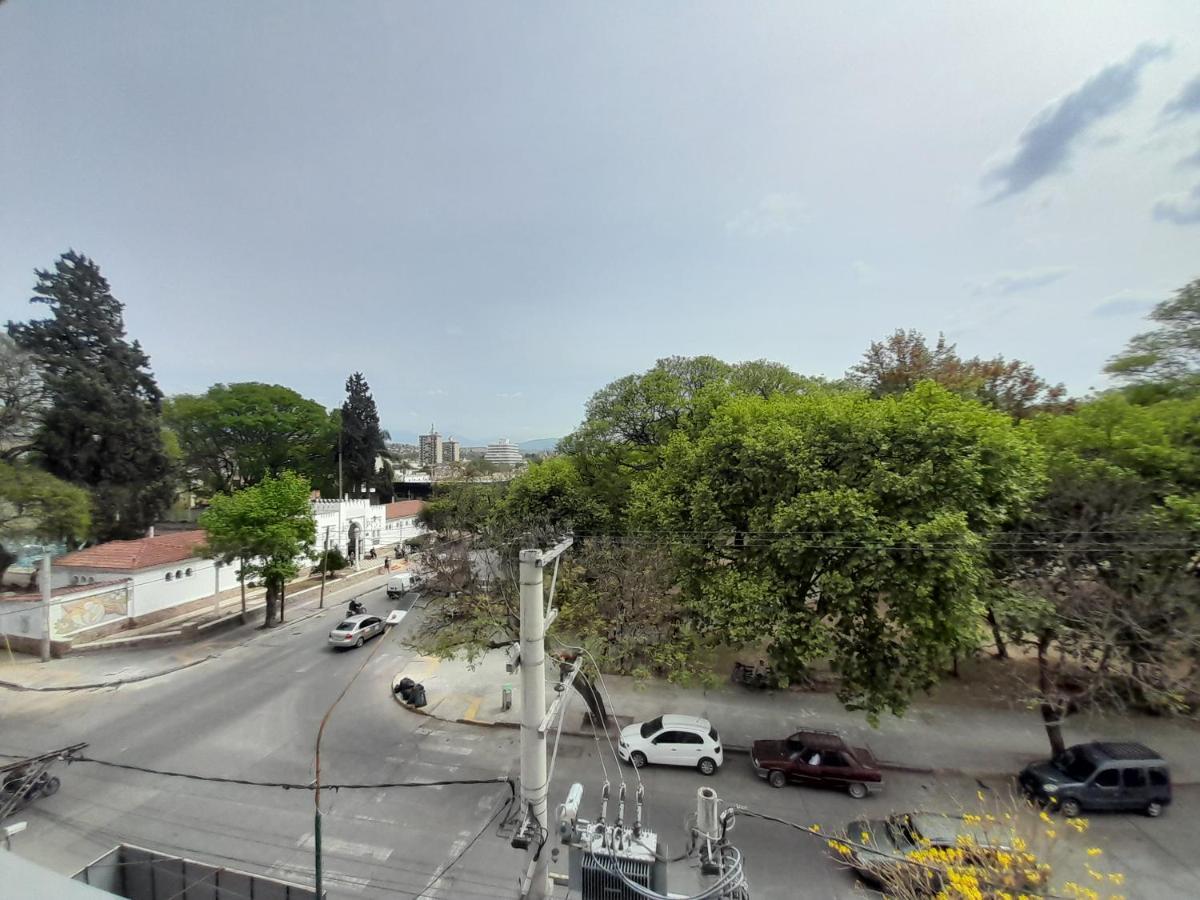 Departamento Centrico Plaza Alvarado Con Cochera 萨尔塔 外观 照片