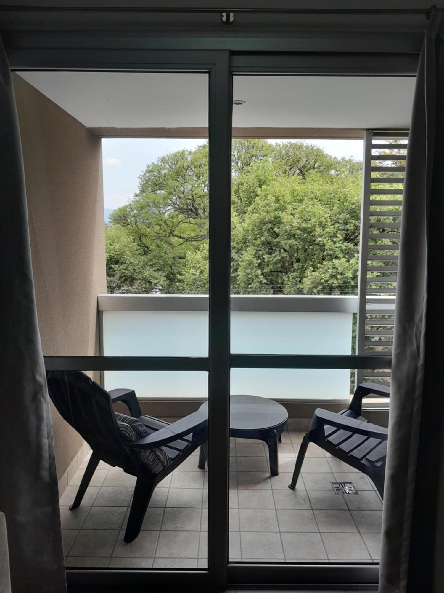 Departamento Centrico Plaza Alvarado Con Cochera 萨尔塔 外观 照片